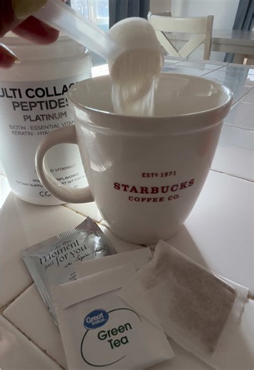 I’m so obsessed with this multi collagen powder, wish I started taking it sooner. @Codeage #multicollagen #multicollagenpeptides #fyp #foryouu #womenshealth