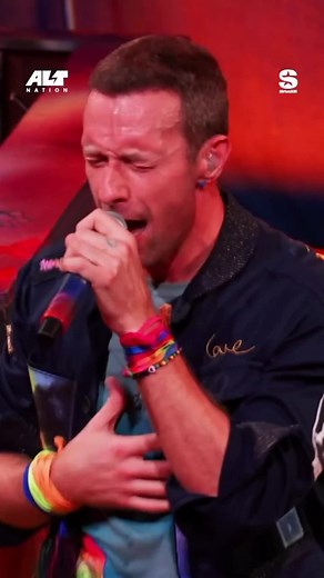 Coldplay Live Performance with TINI & Elyanna in Brooklyn