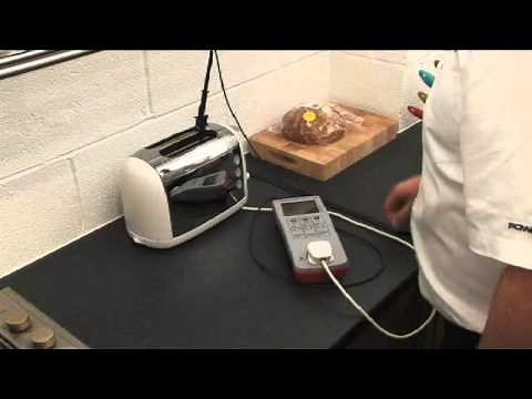 Seaward Socket PAT Tester - Seaward PrimeTest 100 PAT Tester (Portable Appliance Testing)