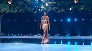 678K views · 7K reactions | Moments before Zozi took home the crown, these contestants confidently owned the stage during the evening gown portion of the competition.  | Miss Universe | Facebook