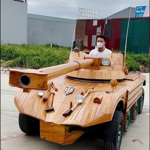 This dad built a working wooden tank for his son that actually fires! 😮🎆 | Supercar Blondie
