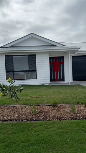 HANDOVER DAY HOUSE TOUR 🏡😍 #fyp #foryou #firsthomebuyer #lowdeposithomes #homeowner #qldhomes #brisbane #victoria #vichomes #firsthome #firsthomeowner #newhome | Low Deposit Homes