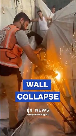 Gaza rescue teams save injured after wall collapse