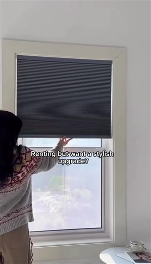 Transform your windows in minutes no tools, no drilling, no damage! The No Drill Mocha Cellular Shade is a smart and stylish solution for easy window covering. Designed with a tool-free installation system, you can simply fit it into your window frame without drilling holes, making it perfect for renters and quick home upgrades. The cellular honeycomb design helps block sunlight, improve privacy, and provide insulation, keeping your room cooler in summer and warmer in winter. The elegant mocha c
