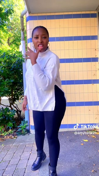 amybelle21🇨🇮🇸🇪 (@amybelle21)s videor med son original - 📸LOGBOOO MÉDIA 🎥