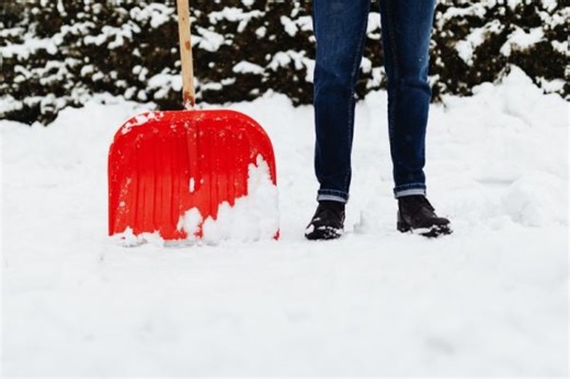 Common household items that combat snow and ice - The Weather Network