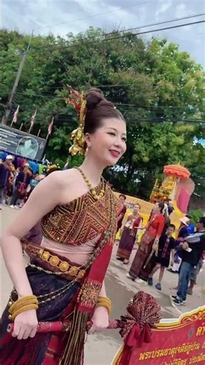ผ้าไหมแพรวา กาฬสินธุ์ สวยงามจริงๆ #thailand #dance
