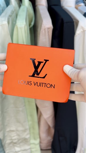 Premium Quality Louis Vuitton Wallet for Stylish Outfits