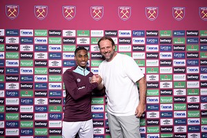 Savvy Leeds set to sign big West Ham target with Summerville cash