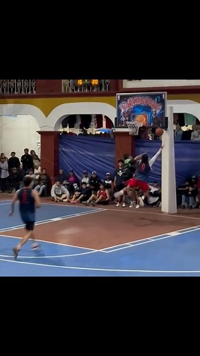 277K views · 2.9K reactions | ‼️ASÍ FUE COMO Rolas El Poblano VENCIÓ AL EQUIPO MÁS PODEROSO DE OAXACA, EL EQUIPO DE ATEPEC‼️ SIN DUDA ESTE JOVEN QUE LO HEMOS VISTO JUGAR JUEGA CON UN ENORME CORAZÓN TODOS LOS PARTIDOS #kolibribasketball #seguidores #Deportes #basketball #destacar #fblifestyle | Club Kolibrí Basketball | Facebook