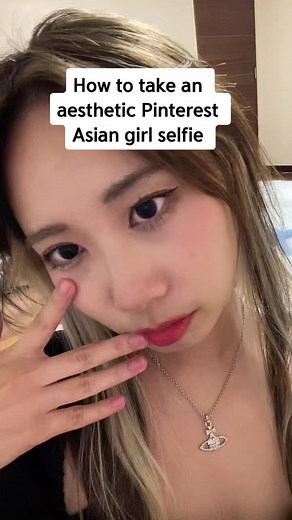 erica (@erica.jelee) - How to Take Aesthetic Pinterest Asian Girl Selfie