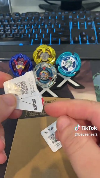 Unboxing Black Metal Coat Hells Chain Beyblade