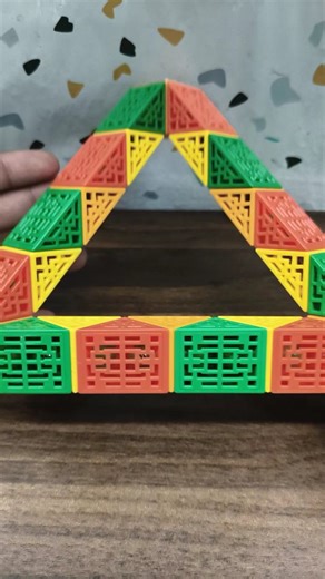 Arbaz Cube King on Instagram: "Snake Cube Me Triangle Pattern 😱 . . . . . #trending #shorts #cube #trendingreels #viralshorts"