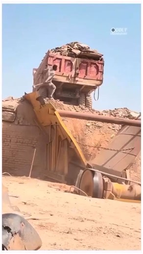 ENGINEERING ART on Instagram: "The process shown is truck unloading, which involves transferring materials from a truck to a storage area, construction site, or processing facility. Depending on the type of truck and material, unloading can be done manually, mechanically, or using hydraulic or pneumatic systems. For example, dump trucks use a tilting bed to pour bulk materials like sand, gravel, or soil onto the ground, while forklifts or conveyor systems may be used for packaged goods. Efficien