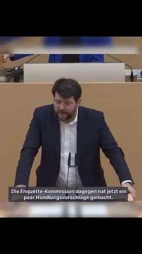 Gemeinsam - parteiübergreifend - Bayern schlanker, moderner und digitaler zu machen 🍀! Das ist unser Ziel in der Bürokratieabbaukommission des Landtages 💪🏻! Ich danke allen Mitgliedern in der Kommission - ausdrücklich aus allen Parteien - für die engagierte Mitarbeit und gebe das Lob des stellvertretenden Fraktionsvorsitzenden der Grünen im Landtag, Johannes Becher, gerne zurück - auch ich finde die Zusammenarbeit hervorragend 🍀👍🏻! #zusammenarbeit #bayern #landtag #schlank #modern #digital
