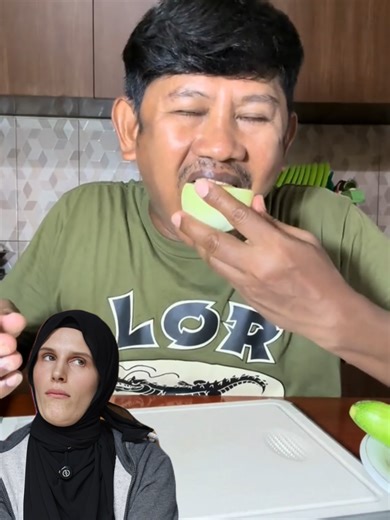 Bawang Madu Viral: Makanan Pedas dan Coklat