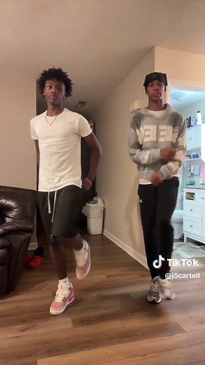 Leave Em Alone Dance Trends on TikTok