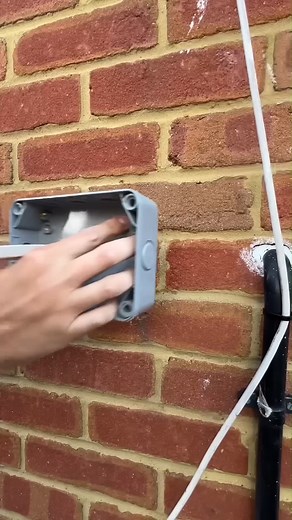 Installing an outdoor plug socket | Electrical Engineering USA