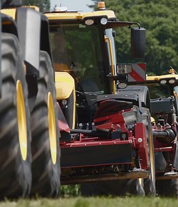 114K views · 1.8K reactions | From cutting to collecting, carting to clamping, the JCB agricultural range has the perfect machine for every job during grass season. | JCB Agriculture | Facebook