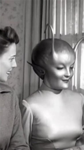 1950s Government Alien Preparedness Film, Civil Defense Newsreel on Representing Earth – Parody