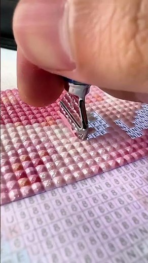 💎 A whole new way to de-stress.#diamondpainting #diamondart #diycrafts