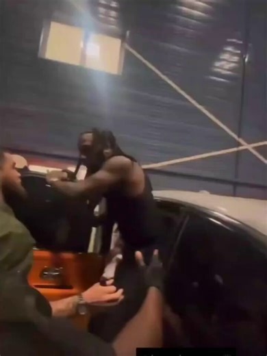 Burna boy on his ig story said he’ll be at obi’s house next week Monday hoping to see dj tunez again He said he’ll use cultist and 7g members to mount him😳