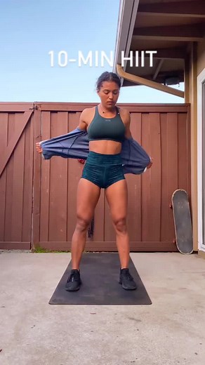 10-min FIRE HIIT 🔥 which exercise is your favorite?😈 SAVE IT! This one is perfect for those days you are short on time 💪🏾. Even 10 minutes can get ya 😝! The weather has been super gloomy lately for most of the days ☁️. Exercise, eating healthy, and getting outside when the sun actually does shine has been keeping my head up ☀️! Hope you all have an amazing Friday!! #competewithyourself #mambamentality #workouts #dontquitonyourself #blackgirlsworkouttoo #hiit #hiitworkouts