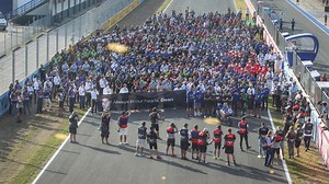 WorldSBK paddock pays tribute to Dean Berta Viñales with 1 minute silence