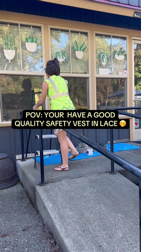 Quality you can see 👌 Every Lace Safety Vest is carefully made for your safety. Check orange basket now 💕 #lacesafetyvest
