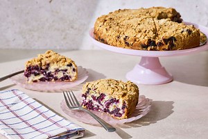 Martha's Old-Fashioned Blueberry Buckle Is a Must Bake