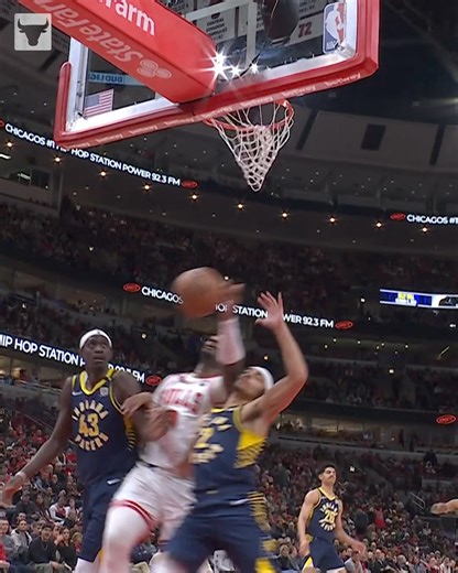 Deebo with the tough finish! | Chicago Bulls