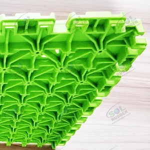 [Hot Item] Sol Rubber TPE Event Grade Sport Interlocking Rubber Flooring Tile