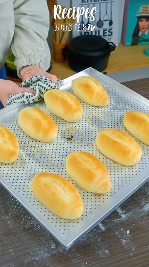 424K views · 3.2K reactions | Easy French bread #Recipes #EasyRecipes #HomeCooking #CookingReels #FoodReels #RecipeVideo #StepByStepCooking #HomemadeFood #MadeAtHome #Yummy #Delicious #ILoveCooking #TastyEats | Recipes Master TV | Facebook