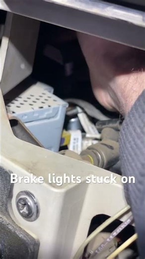 Mechanic fix. 2018 Peterbilt brake lights stuck on. Brake pressure sensor. #diesel #semitruck