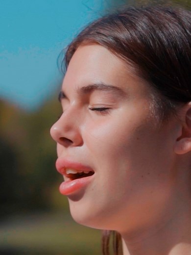 Beginner-Friendly Outdoor Stretching Session with Liza
