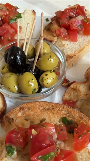 Bruschetta mit Tomaten & Knoblauch 👨‍🍳👩‍🌾 #food #leckerkochen #cooking