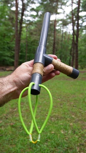 Simple PVC Slingshot for Hunting and Fishing - DIY Tutorial