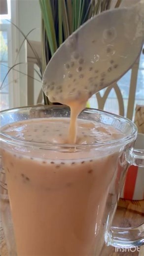 Healthy Papaya Greek Yogurt Smoothie For Hot summer days
