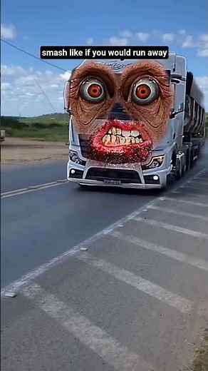This truck literally has a jumpscare face! Hahaha 😂 #Shorts