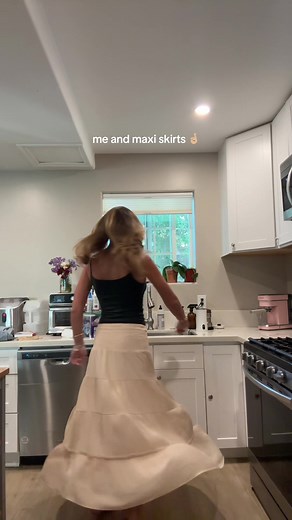 this one is so cute | maxi skirts