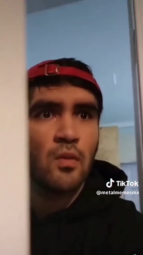 Reggaeton vs Heavy Metal: A Musical Battle