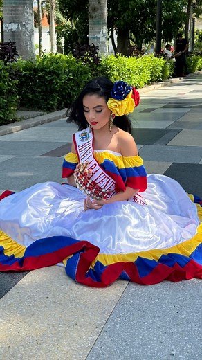 Mini Lara Venezuela 2023 siempre esperando un Futuro bonito y brillante de mi hermosa Venezuela!💛💙❤️