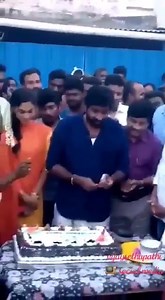 #MakkalSelvan Vijay Sethupathi celebrates his win at #NationalFilmAwards by cutting a cake in Dindigul, where he is shooting for his film with #Ponram . #SuperDeluxe #Shilpa #BestSupportingActor #VJS46 | Chennai Times