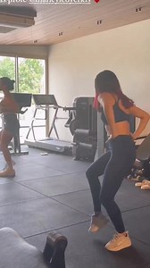 52K views · 291 reactions | #NOTICIA Es la primera clase de bachata de Georgina Rodriguez y la verdad que no se le da nada mal. La novia de Cristiano Ronaldo viene del mundo del baile y tiene facilidad para moverse al ritmo de la música... ¿Qué os parece? #georginarodríguez #sevillamagazine #baile #actualidad | Sevilla Magazine | Facebook