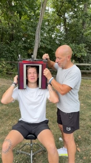 The neck cracker #magic #funnytrick #funny | Jason the Great