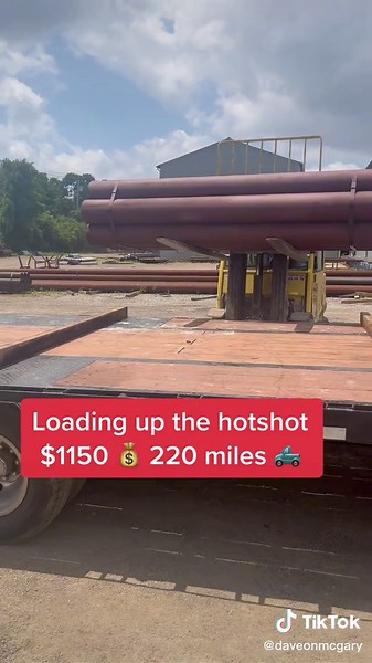 My brokers been telling me to get my hotshot rig setup so I decided to jump on a couple loads with my guy hank #fyp #fypシ #hotshot #trucking #motivation #entrepreneur #money