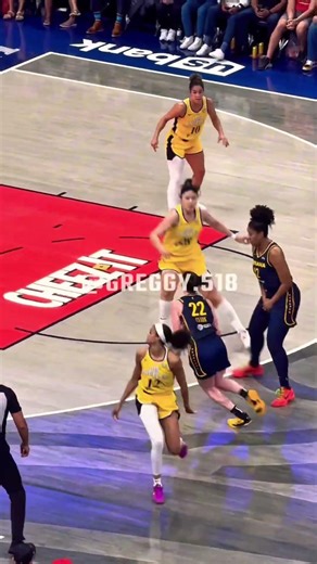 Caitlin Clark in a flow state #wnba #caitlinclark #basketball