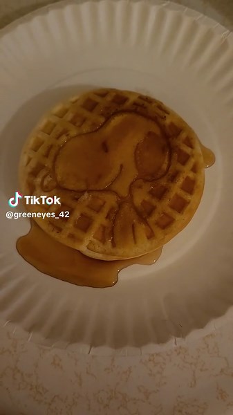 making snoopy waffles for breakfast #snoopy #peanuts #breakfast