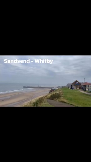 The beautiful sandy beach at Sandsend - Whitby | Out and About