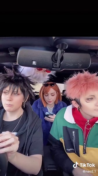 Hilarious Moments with Jujutsu Kaisen Cosplayers